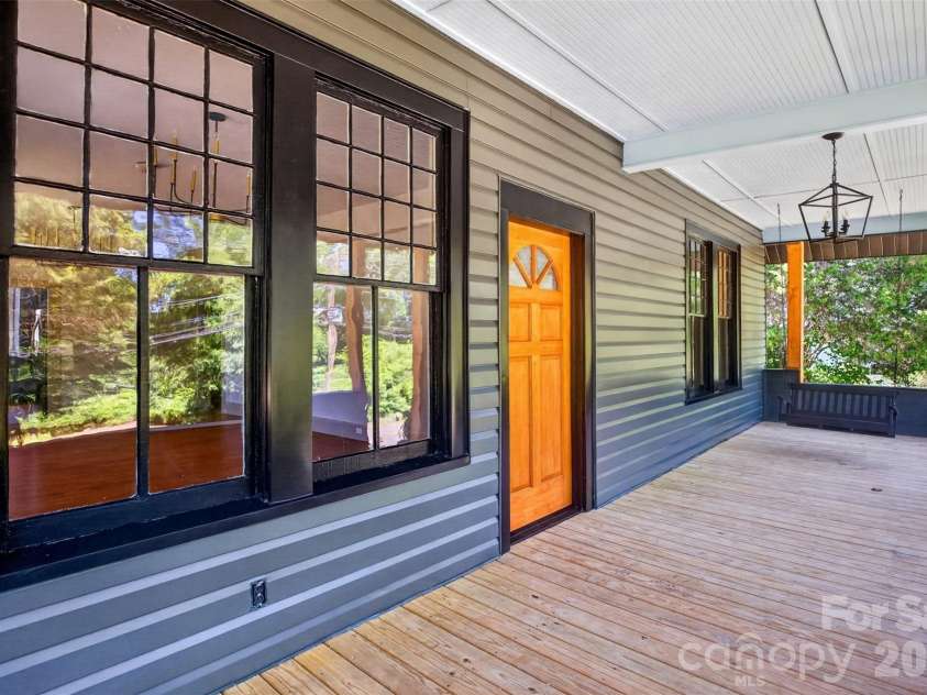 32 Pinecrest Avenue, Great Falls, SC 29055.  MLS# CAR4386898, YatesRealty ID 28329. 
