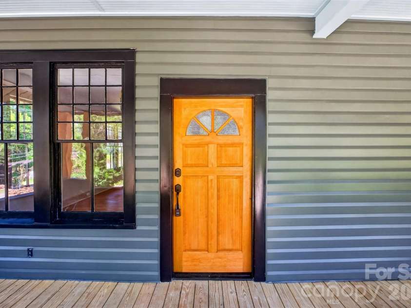 32 Pinecrest Avenue, Great Falls, SC 29055.  MLS# CAR4386898, YatesRealty ID 28329. 