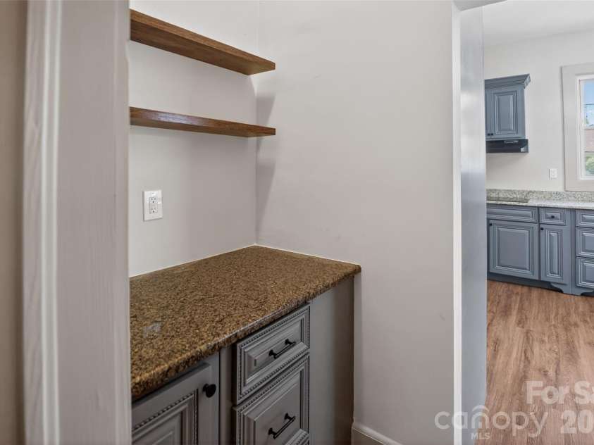 32 Pinecrest Avenue, Great Falls, SC 29055.  MLS# CAR4386898, YatesRealty ID 28329. 