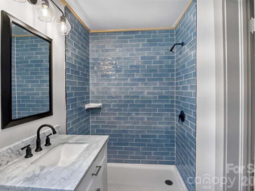 32 Pinecrest Avenue, Great Falls, SC 29055.  MLS# CAR4386898, YatesRealty ID 28329. 