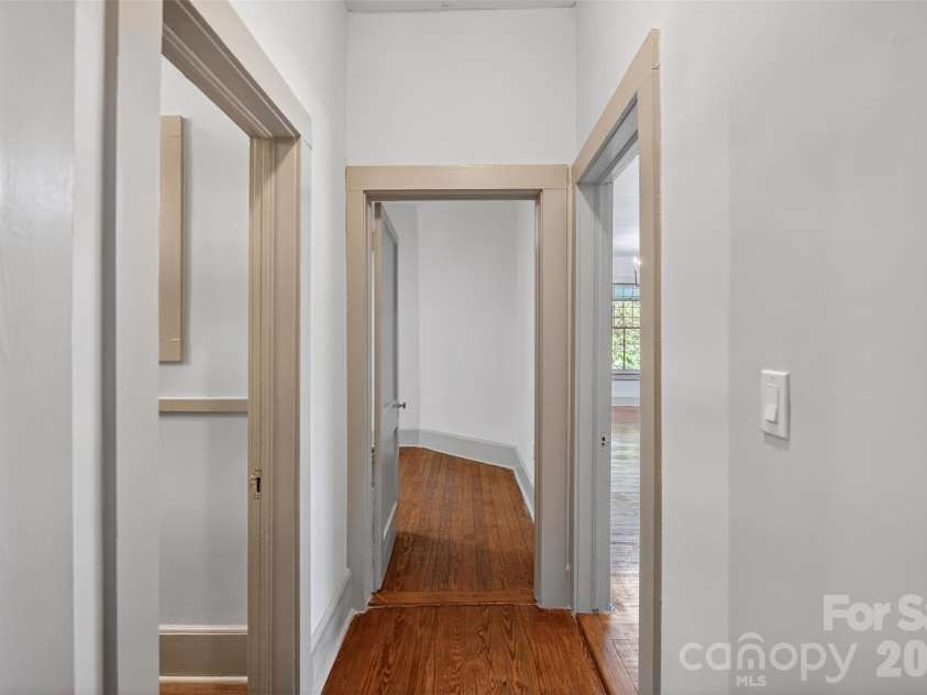 32 Pinecrest Avenue, Great Falls, SC 29055.  MLS# CAR4386898, YatesRealty ID 28329. 