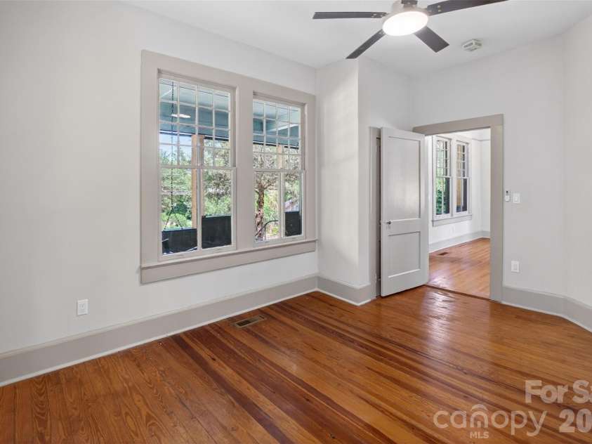 32 Pinecrest Avenue, Great Falls, SC 29055.  MLS# CAR4386898, YatesRealty ID 28329. 