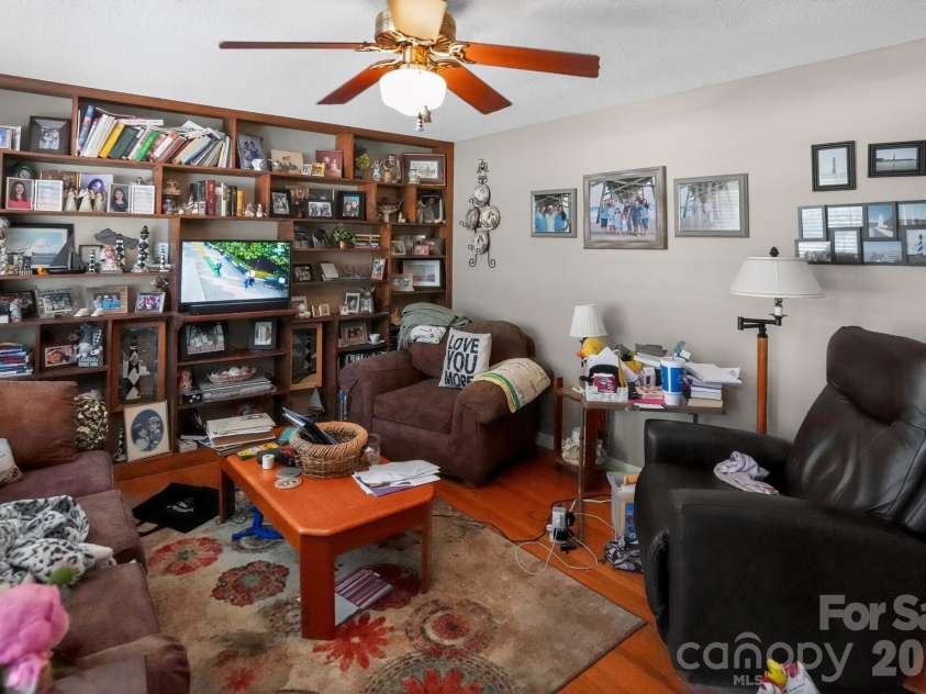 2291 19th Avenue, Hickory, NC 28601.  MLS# CAR4387606, YatesRealty ID 28330. 