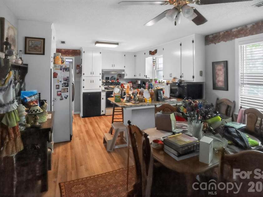 2291 19th Avenue, Hickory, NC 28601.  MLS# CAR4387606, YatesRealty ID 28330. 