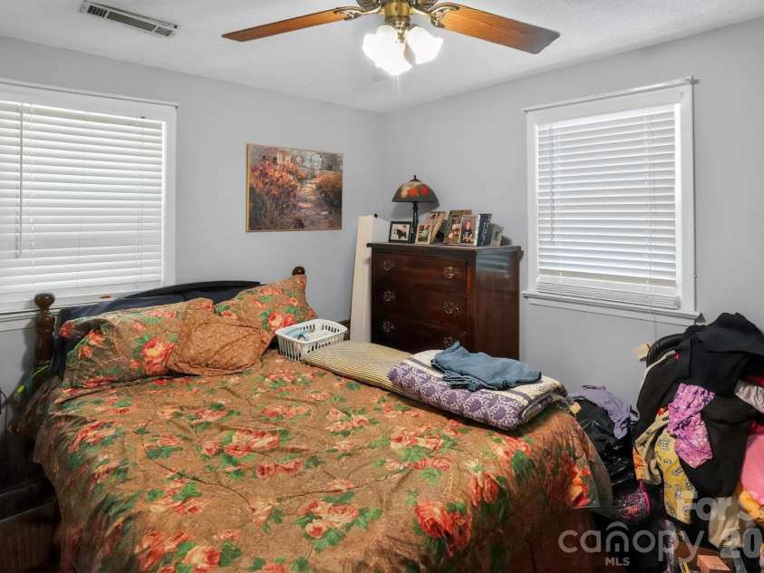 2291 19th Avenue, Hickory, NC 28601.  MLS# CAR4387606, YatesRealty ID 28330. 