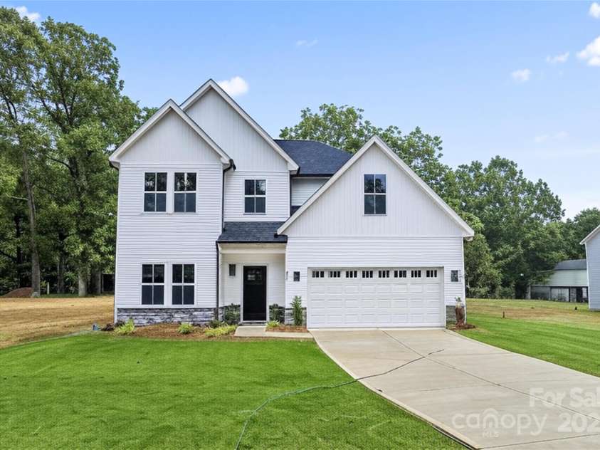 205 Henderson Circle, Harrisburg, NC 28075.  MLS# CAR4284755, YatesRealty ID 28331. 