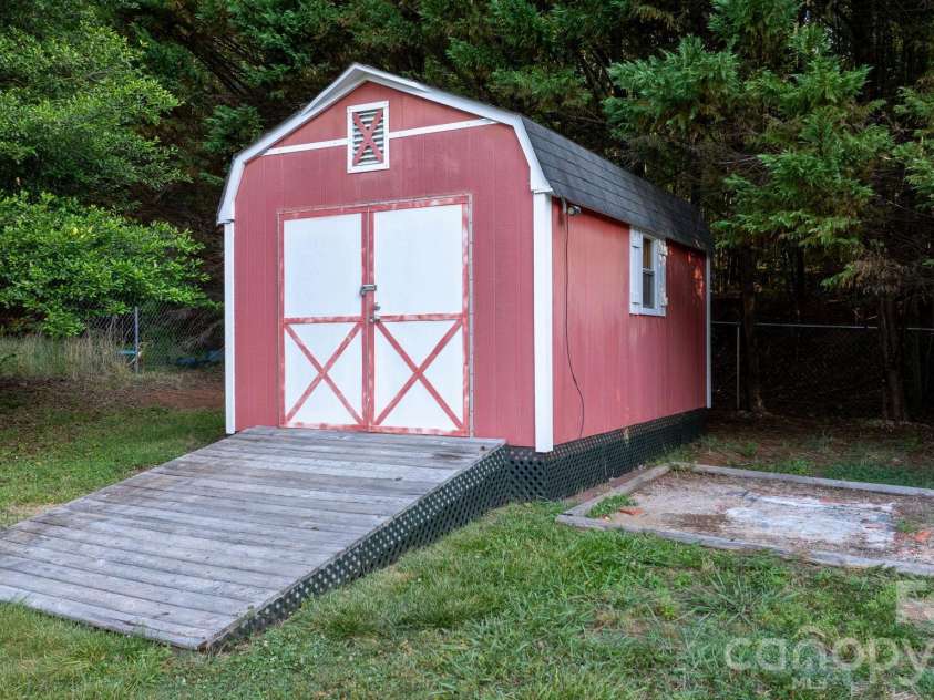 4416 Grace Church Road, Newton, NC 28658.  MLS# CAR4384065, YatesRealty ID 28331. 