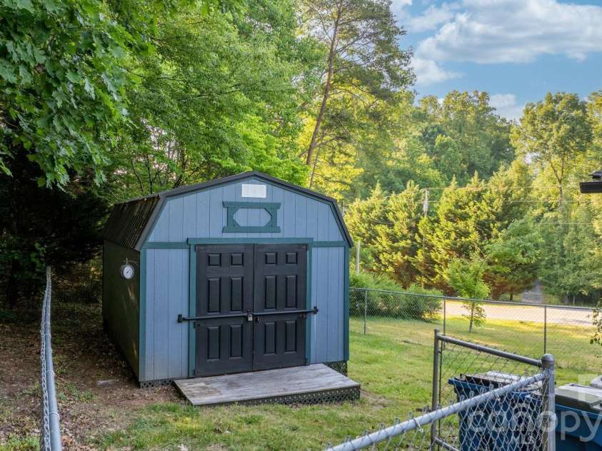 4416 Grace Church Road, Newton, NC 28658.  MLS# CAR4384065, YatesRealty ID 28331. 
