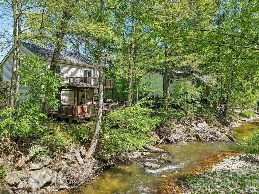 12 Indian Trace Road, Maggie Valley, NC 28751.  MLS# CAR4375267, YatesRealty ID 28332. 