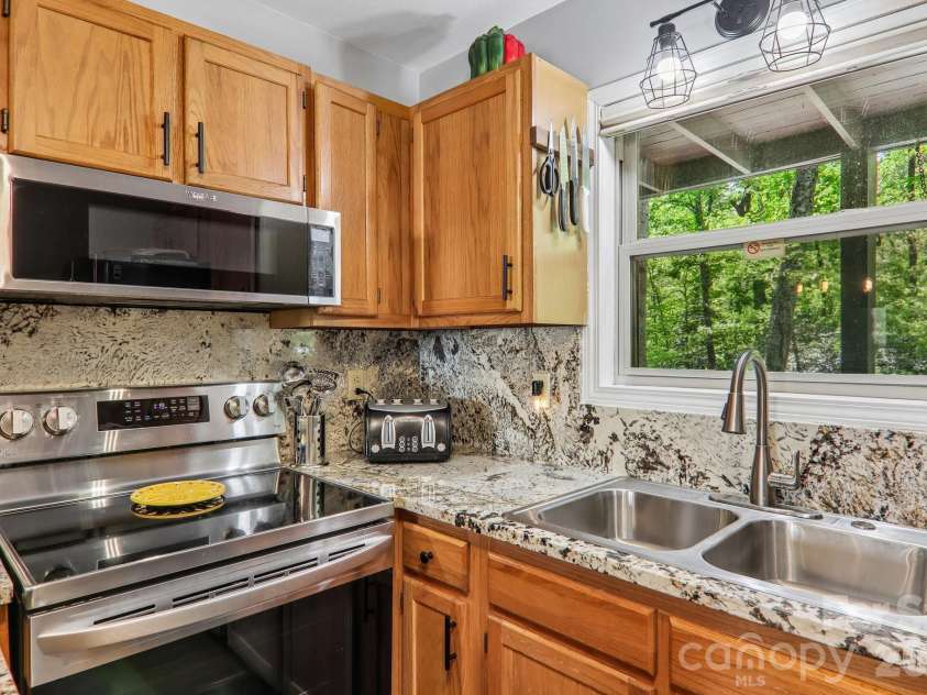 12 Indian Trace Road, Maggie Valley, NC 28751.  MLS# CAR4375267, YatesRealty ID 28332. 