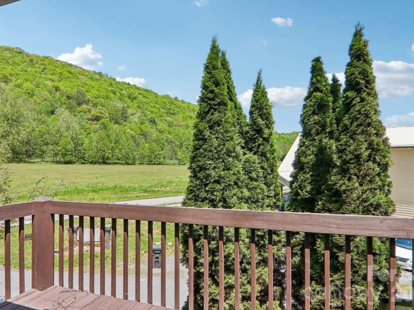 12 Indian Trace Road, Maggie Valley, NC 28751.  MLS# CAR4375267, YatesRealty ID 28332. 