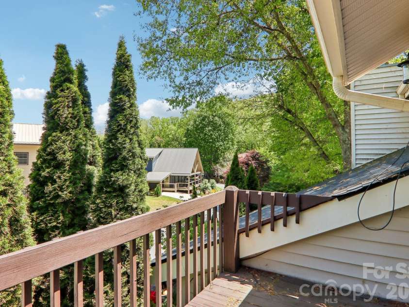 12 Indian Trace Road, Maggie Valley, NC 28751.  MLS# CAR4375267, YatesRealty ID 28332. 