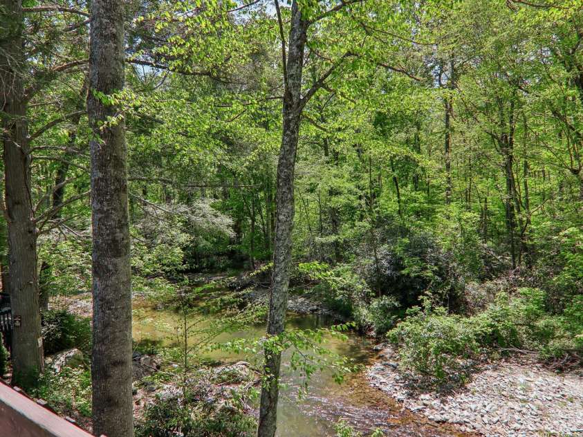 12 Indian Trace Road, Maggie Valley, NC 28751.  MLS# CAR4375267, YatesRealty ID 28332. 