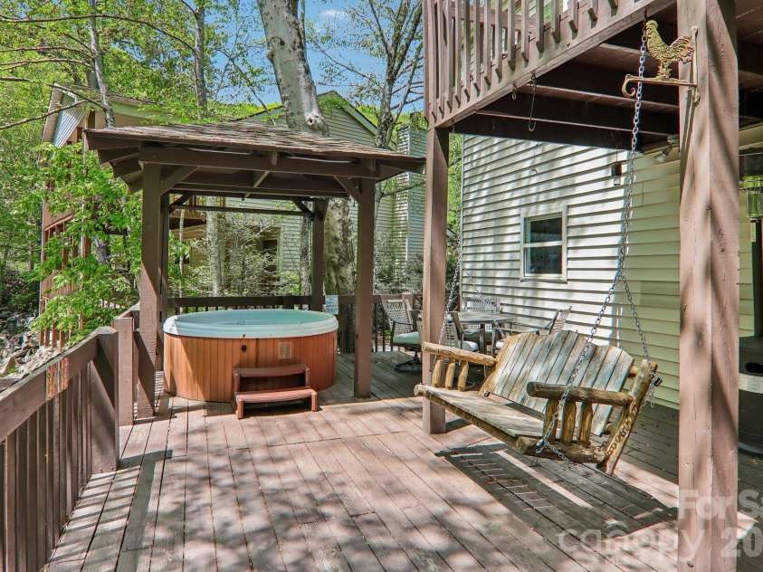 12 Indian Trace Road, Maggie Valley, NC 28751.  MLS# CAR4375267, YatesRealty ID 28332. 