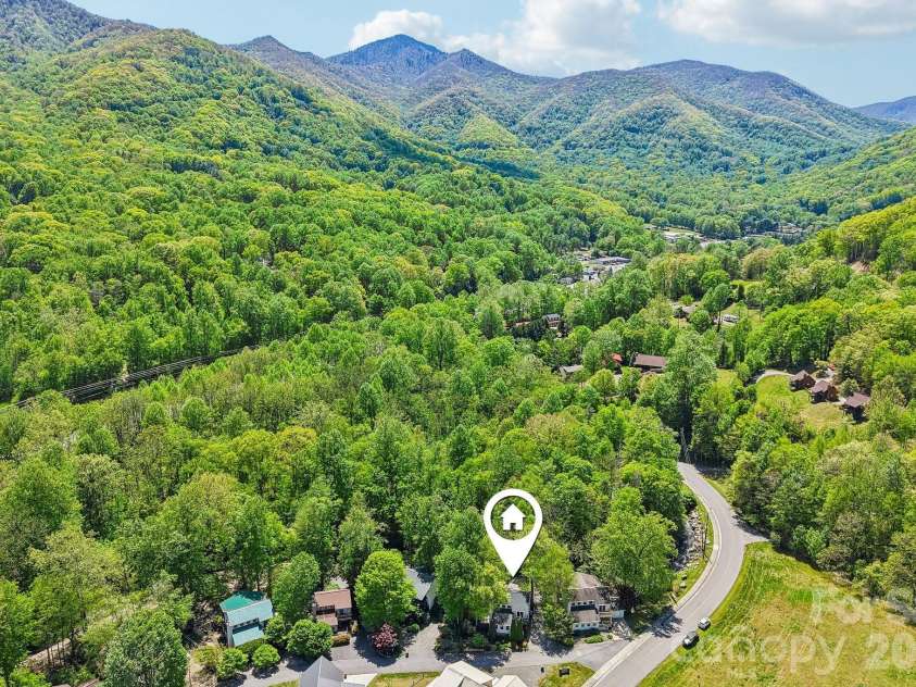 12 Indian Trace Road, Maggie Valley, NC 28751.  MLS# CAR4375267, YatesRealty ID 28332. 