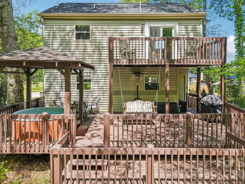 12 Indian Trace Road, Maggie Valley, NC 28751.  MLS# CAR4375267, YatesRealty ID 28332. 