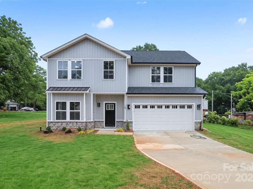 209 Henderson Circle, Harrisburg, NC 28075.  MLS# CAR4284790, YatesRealty ID 28332. 