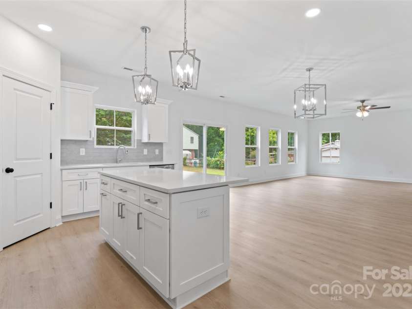 209 Henderson Circle, Harrisburg, NC 28075.  MLS# CAR4284790, YatesRealty ID 28332. 