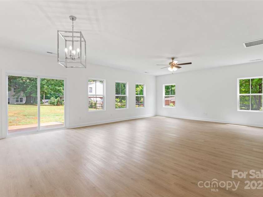 209 Henderson Circle, Harrisburg, NC 28075.  MLS# CAR4284790, YatesRealty ID 28332. 