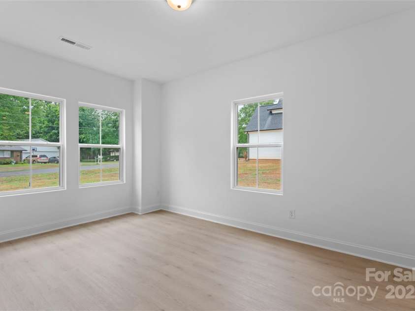 209 Henderson Circle, Harrisburg, NC 28075.  MLS# CAR4284790, YatesRealty ID 28332. 