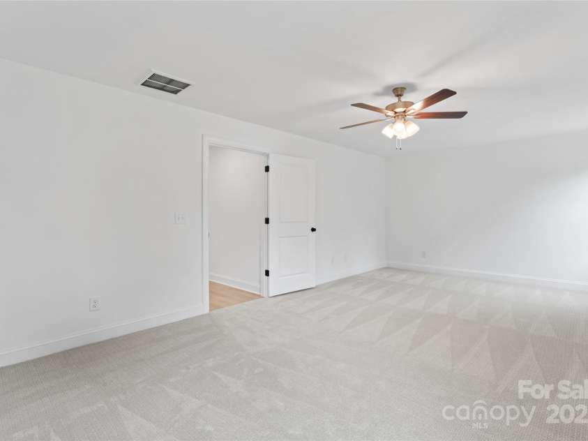 209 Henderson Circle, Harrisburg, NC 28075.  MLS# CAR4284790, YatesRealty ID 28332. 