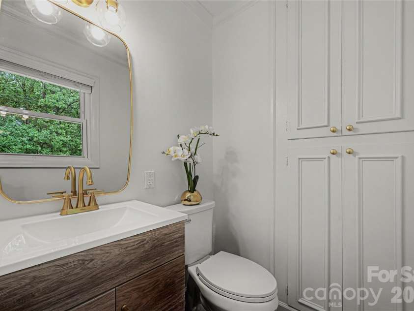 716 Grandview Drive, Concord, NC 28025.  MLS# CAR4390643, YatesRealty ID 28336. Primary Bathroom with built-in storage