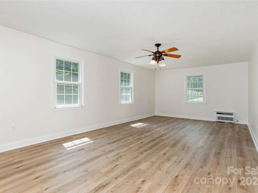 802 Woodlark Court, Fletcher, NC 28732.  MLS# CAR4274029, YatesRealty ID 28336. Bonus Room View 2