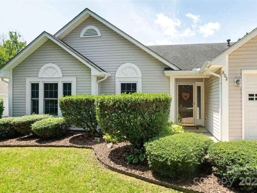 802 Woodlark Court, Fletcher, NC 28732.  MLS# CAR4274029, YatesRealty ID 28336. Inviting Entrance
