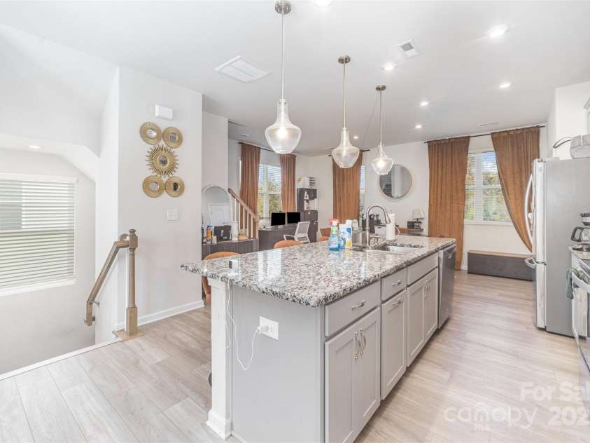 1132 Keydet Drive, Charlotte, NC 28216.  MLS# CAR4321794, YatesRealty ID 2834. Kitchen