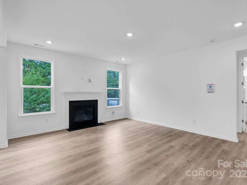 177 Glenn Drive, Mooresville, NC 28115.  MLS# CAR4226259, YatesRealty ID 28340. 177 Glenn Drive ~ Ready Now