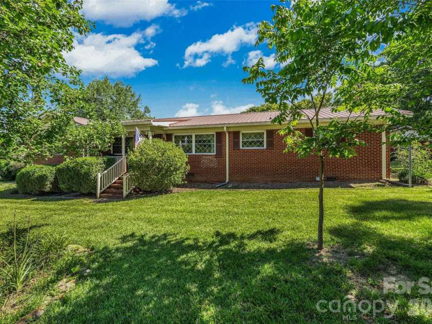 7061 Nc 200 Highway, Midland, NC 28107.  MLS# CAR4389091, YatesRealty ID 28340. 