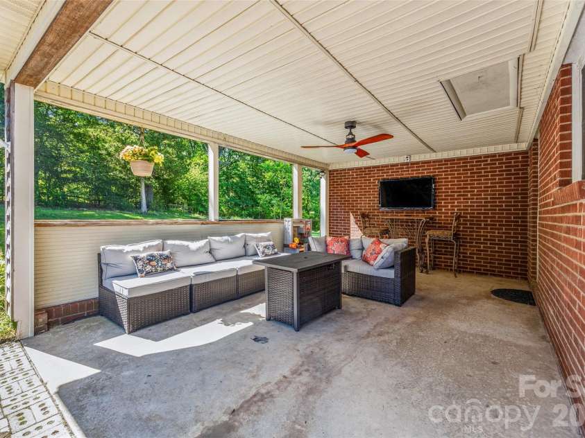 7061 Nc 200 Highway, Midland, NC 28107.  MLS# CAR4389091, YatesRealty ID 28340. 