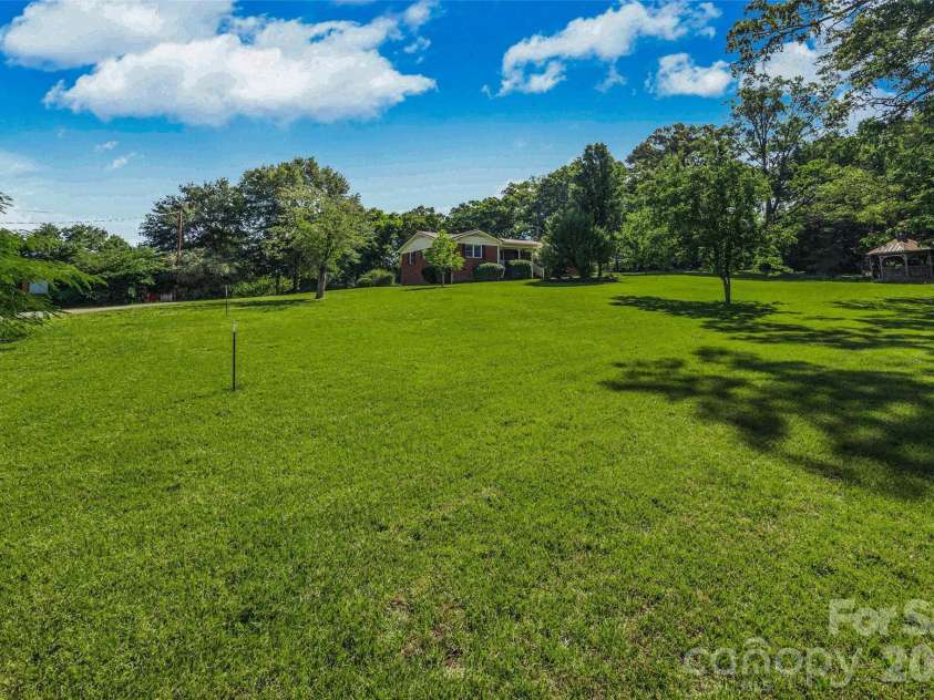 7061 Nc 200 Highway, Midland, NC 28107.  MLS# CAR4389091, YatesRealty ID 28340. 