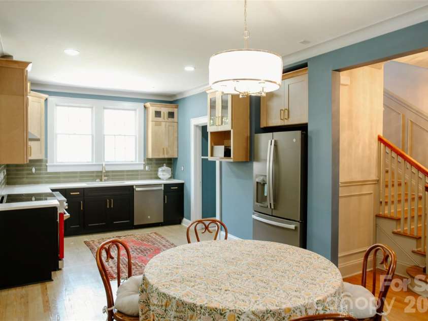 135 Beech Street, Concord, NC 28025.  MLS# CAR4390447, YatesRealty ID 28341. Open and spacious eat- in kitchen