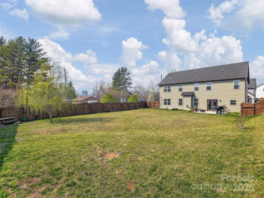 3 Henbit Way, Arden, NC 28704.  MLS# CAR4241076, YatesRealty ID 28341. 