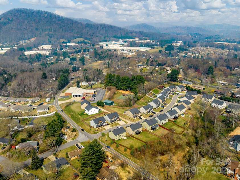 3 Henbit Way, Arden, NC 28704.  MLS# CAR4241076, YatesRealty ID 28341. 
