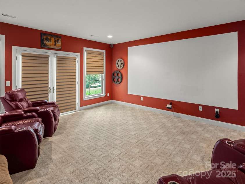 100 Mistletoe Trail, Hendersonville, NC 28791.  MLS# CAR4248156, YatesRealty ID 28342. 