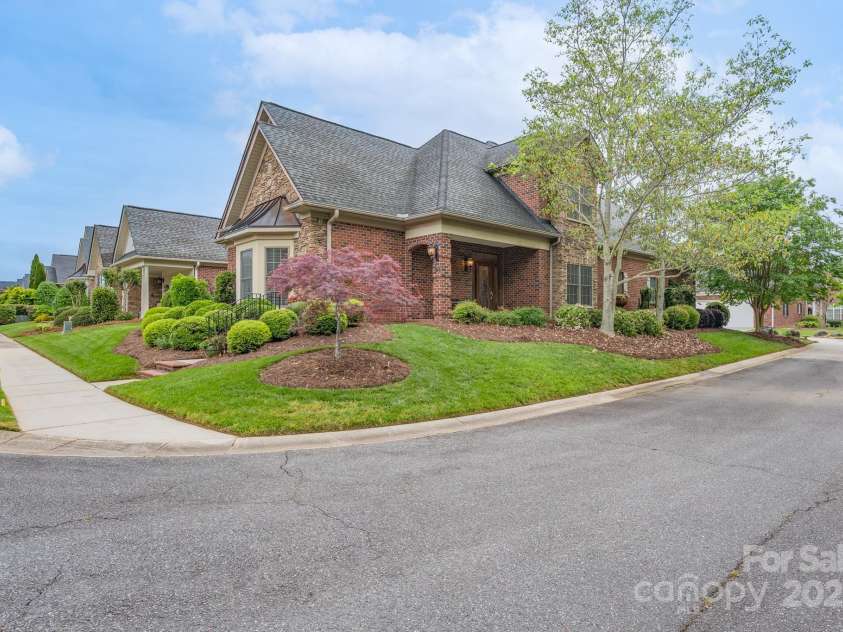 104 Hallmark Crossing, Rock Hill, SC 29732.  MLS# CAR4243961, YatesRealty ID 28343. 