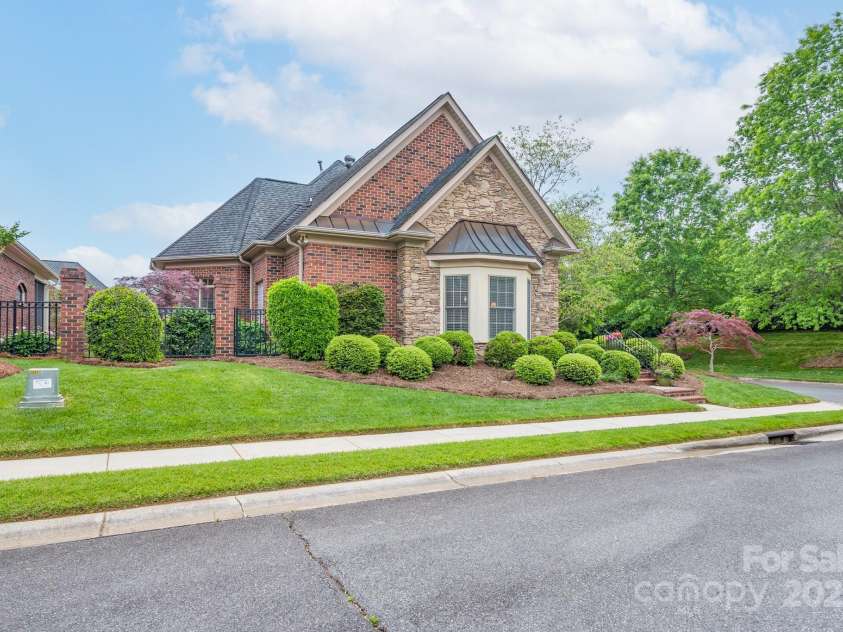 104 Hallmark Crossing, Rock Hill, SC 29732.  MLS# CAR4243961, YatesRealty ID 28343. 