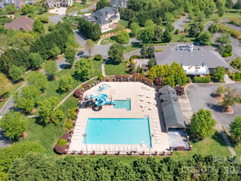104 Hallmark Crossing, Rock Hill, SC 29732.  MLS# CAR4243961, YatesRealty ID 28343. Community Pool