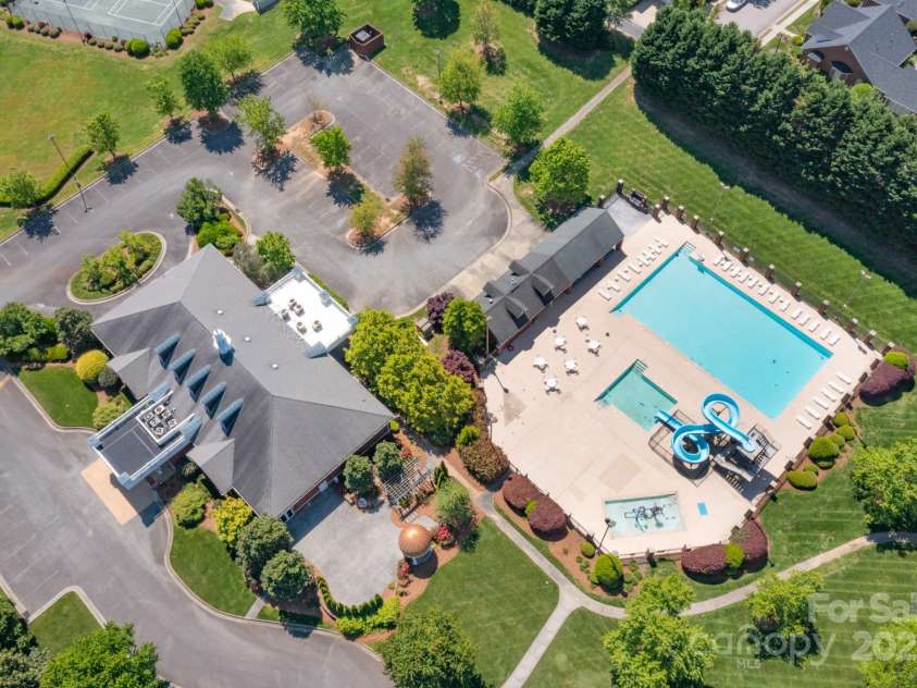 104 Hallmark Crossing, Rock Hill, SC 29732.  MLS# CAR4243961, YatesRealty ID 28343. Community Pool