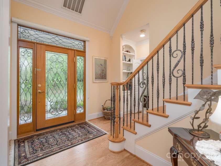 104 Hallmark Crossing, Rock Hill, SC 29732.  MLS# CAR4243961, YatesRealty ID 28343. Foyer/Staircase