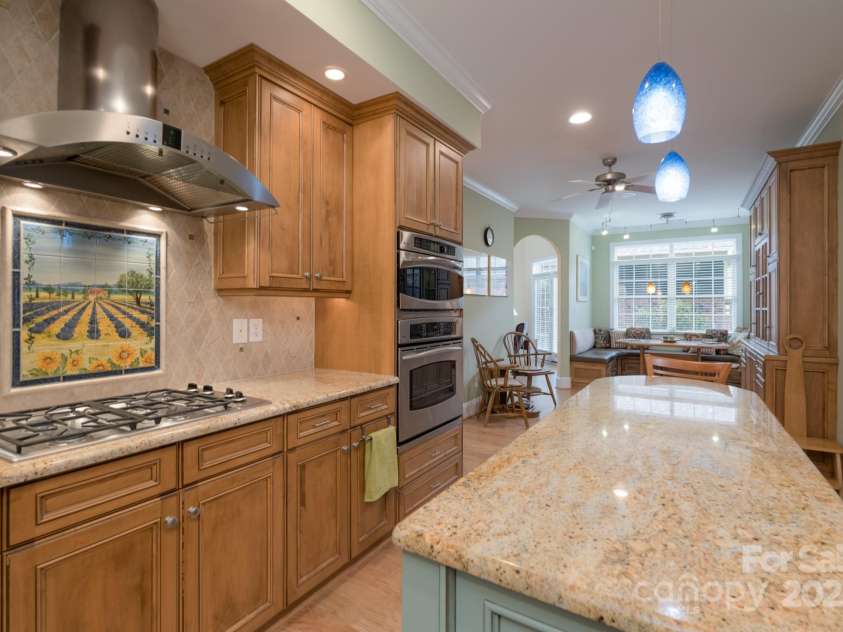104 Hallmark Crossing, Rock Hill, SC 29732.  MLS# CAR4243961, YatesRealty ID 28343. Gas Cooktop