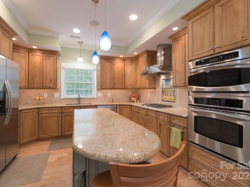 104 Hallmark Crossing, Rock Hill, SC 29732.  MLS# CAR4243961, YatesRealty ID 28343. Kitchen