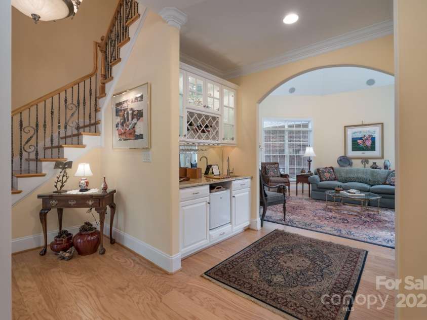 104 Hallmark Crossing, Rock Hill, SC 29732.  MLS# CAR4243961, YatesRealty ID 28343. Wet Bar/Entrance to Family Room