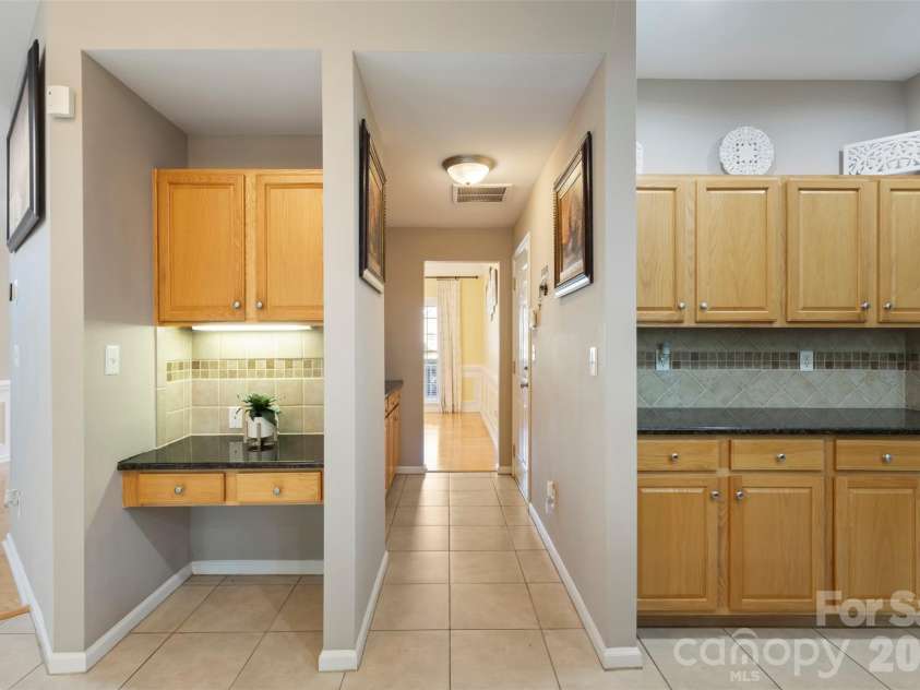 11444 Mangla Drive, Charlotte, NC 28214.  MLS# CAR4374811, YatesRealty ID 28343. 