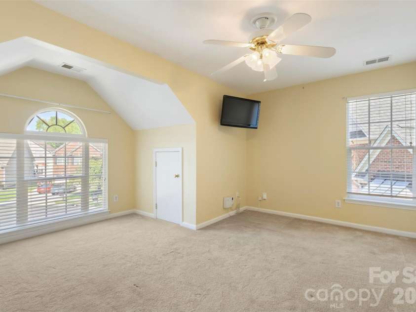 11444 Mangla Drive, Charlotte, NC 28214.  MLS# CAR4374811, YatesRealty ID 28343. 