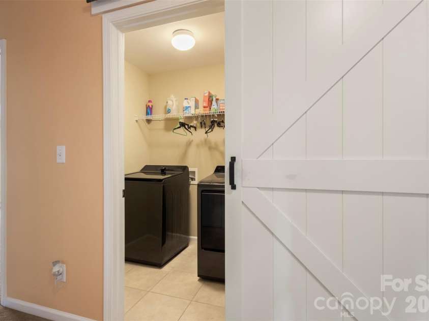 11444 Mangla Drive, Charlotte, NC 28214.  MLS# CAR4374811, YatesRealty ID 28343. 