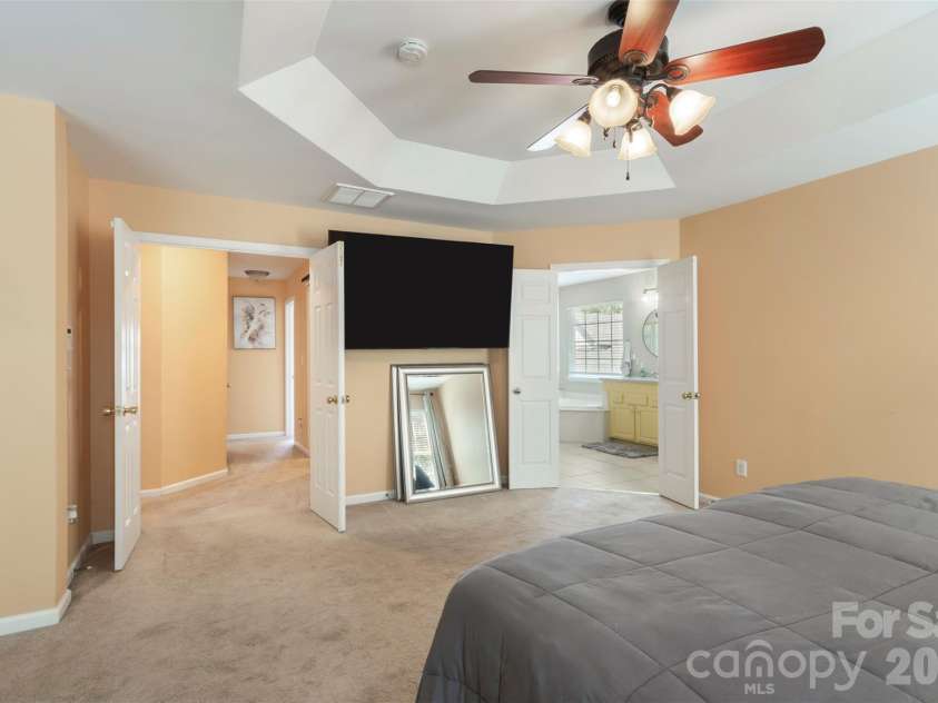 11444 Mangla Drive, Charlotte, NC 28214.  MLS# CAR4374811, YatesRealty ID 28343. 