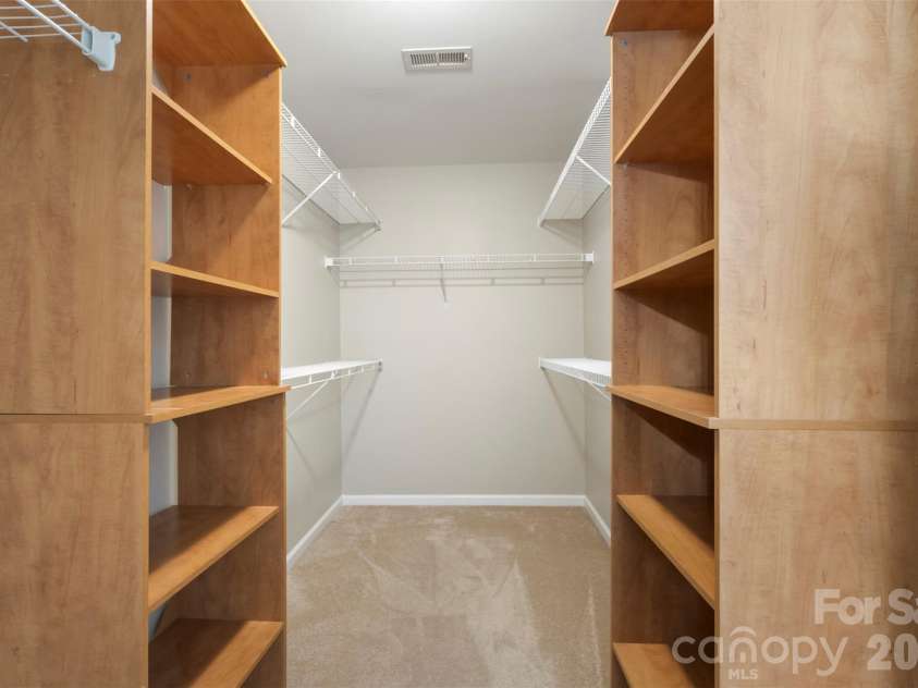 11444 Mangla Drive, Charlotte, NC 28214.  MLS# CAR4374811, YatesRealty ID 28343. 